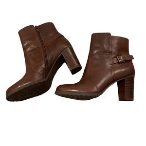 LAUREN RALPH LAUREN Cabrey Ankle Heeled Bootie Brown Leather Round Toe Women 8